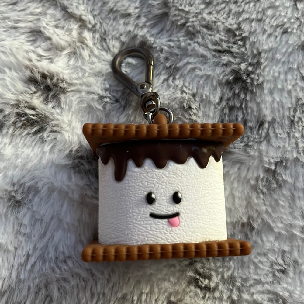 bath and body works hand sanitizer keychain holder, s’mores with face